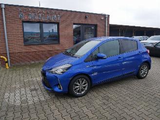 Schadeauto Toyota Yaris HYBRID 2017/7