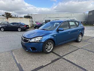  Kia Cee d 1.6 CVVT X-tra Sporty Wagon 2010/1