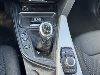 BMW 3-serie 320d Touring picture 9