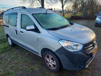 Unfallwagen Dacia Dokker 1.2 Tce Laureate 1e eigenaar 2015/2
