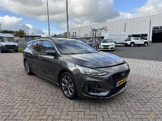 uszkodzony samochody osobowe Ford Focus 1.0 EcoBoost Hybrid ST Line 2024/6