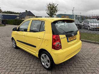Kia Picanto 1.0 46kw AIRCO picture 3