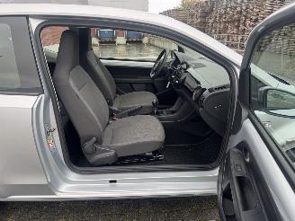 Volkswagen Up! 1.0 44kw Airco picture 17