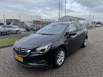 Schadeauto Opel Astra Sports Tourer 1.0 77kw Navi - Clima 2017/8