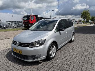 Schadeauto Volkswagen Touran 1.4 TSI HighLine 7 Persoons Clima 2011/12
