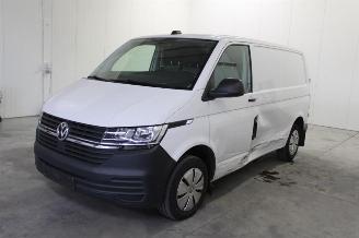 Schadeauto Volkswagen Transporter T6 2024/1