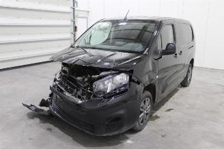 Schadeauto Peugeot Partner  2023/10