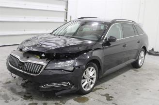 Unfallwagen Skoda Superb  2020/12