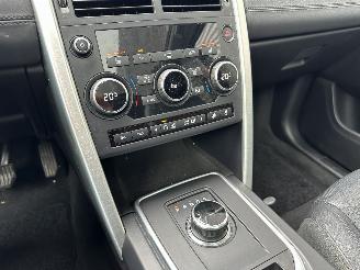Land Rover Discovery Sport 2.0 TD4 PANO/CAMERA/LEDER/TREKHAAK/MERIDIAN/LED/RIJDBAAR! picture 8