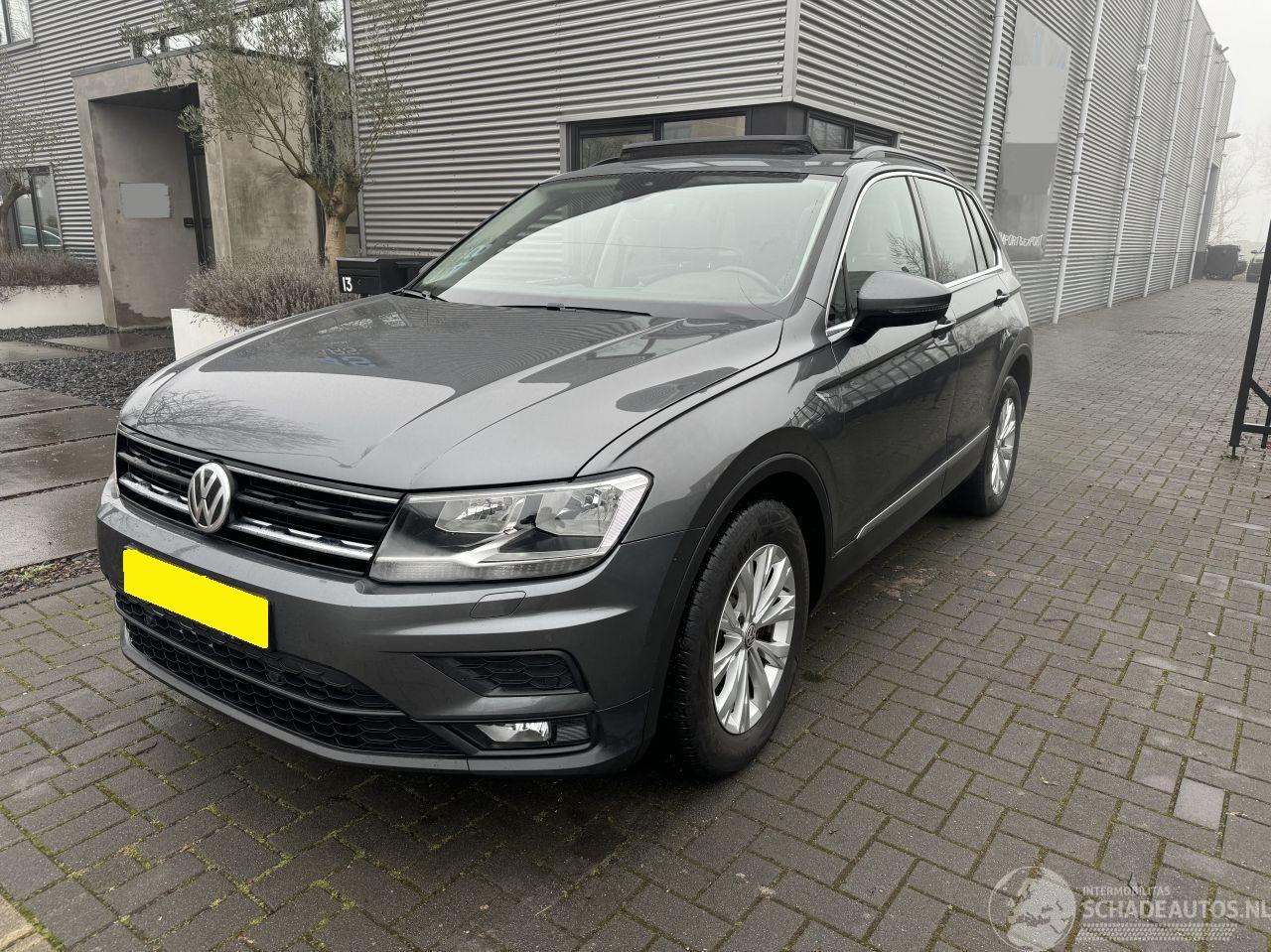 Volkswagen Tiguan 1.4 TSI DSG 4-MOTION SCHADEVRIJ/PANO/TREKHAAK/SIDE-ASSIST/FULL OPTIONS!
