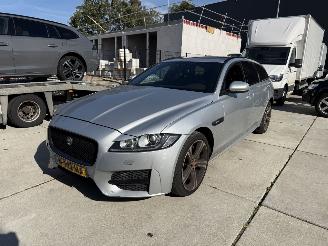 Schadeauto Jaguar XF 2.0 d  Portfolio Sportbreake -LEDER-NAVI-PDC-AUTOMAAT 2017/11