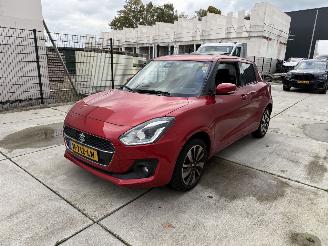 Voiture accidenté Suzuki Swift 1.2 Stijl  90 PK AUTOMAAT-SCHUIFDAK-NAVI-CAMERA 2020/3