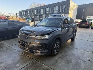 Coche accidentado Volkswagen Tiguan 1.5 eHybrid PHEV Life Edition CAMERA - KEYLESS - NAVI - SFEER 2024/11