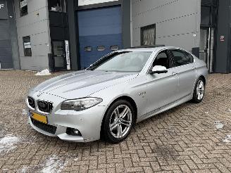 krockskadad bil auto BMW 5-serie 520i M-Pakket NAP Nederlandse Auto! Schuifdak 2016/1