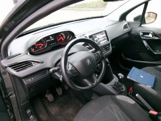 Peugeot 208 1.2 I ALLURE 5 DEURS AIRCO picture 11