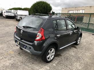 Coche accidentado Dacia Sandero STEPWAY   1.6 2010/6