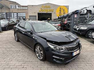 Vaurioauto  passenger cars Kia Optima 1.7 CRDI LUXE 2017/2