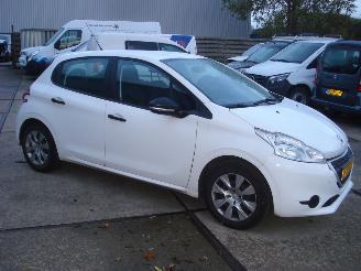 uszkodzony samochody osobowe Peugeot 208 5 DEURS AIRCO 2014/4