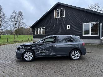 Volkswagen Golf 8,5 ETSI 1.5 HYBRIDE AUTOMAAT NAVI CLIMA CAMERA LED VIRT DASH TREKHAAK B.J 12-2024 picture 8