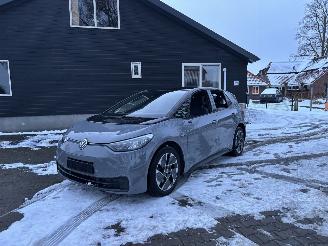 Unfallwagen Volkswagen ID.3 1FT PRO PREFORMANCE 58 KWH 204 PK B.J 09-2020 2020/9