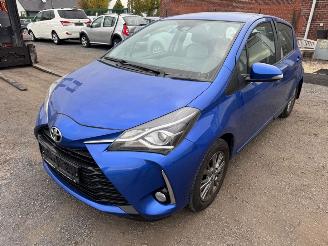 uszkodzony samochody osobowe Toyota Yaris III  Y-CONIC 2017/7
