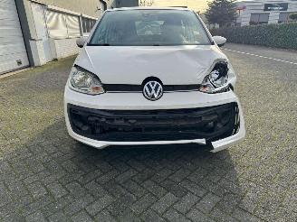 Schadeauto Volkswagen Up! 1.0 BMT move Up! 2017/5