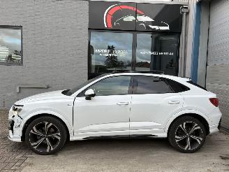 Unfallwagen Audi Q3 AUDI Q3 2.0TDI DSG 2020 PANO 2020/2