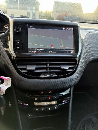 Peugeot 2008 PEUGEOT 2008 1.6D GT 2018 picture 17