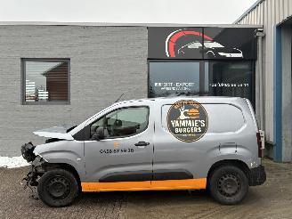 Unfallwagen Peugeot Partner PEUGEOT PARTNER 1.5D 2019 2019/10