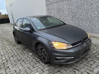 Schadeauto Volkswagen Golf VW GOLF 7 1.6TDI DSG 2018 2018/12