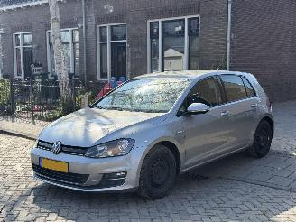 damaged passenger cars Volkswagen Golf 1.0 TSI  Bluemotion NAP 2016/1