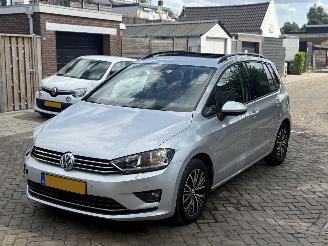 Schadeauto Volkswagen Golf Sportsvan 1.6 TDI / DSG / NAP 2016/1