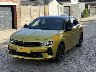 krockskadad bil auto Opel Astra 1.2 Level 4 2023/1