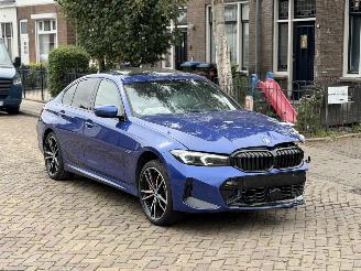 BMW 3-serie 330e M PAKKET X-Drive picture 3