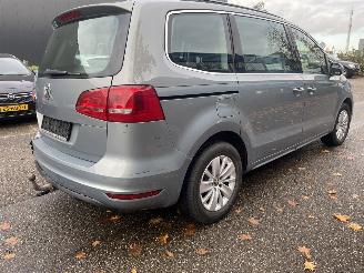 Schadeauto Volkswagen Sharan 2.0 tdi 100kw 7per. 2014/7