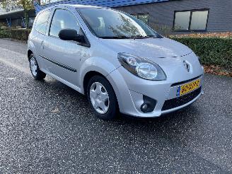 Schadeauto Renault Twingo 1.2 airco 2010/8