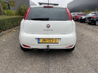 Fiat Punto Evo 5drs 73kw picture 4