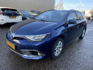 Auto incidentate Toyota Auris 1.8 hybrid 2015/12