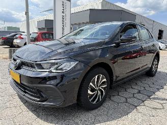 damaged passenger cars Volkswagen Polo 1.0 TSI Life 2021/12