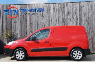 Schadeauto Peugeot Partner 1.6 e-HDi L1H1 Airco Trekhaak 2-Persoons 66KW Euro 5 2011/9