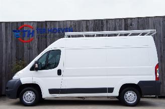 krockskadad bil auto Peugeot Boxer 2.2 HDi L2H2 Airco Cruise 3-Persoons Trekhaak 96KW Euro 5 2014/1