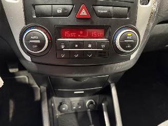 Kia Cee d 1.4CVVT 66kW Clima X-Ecutive picture 31