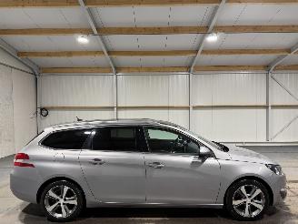 skadebil auto Peugeot 308 1.2 e-THP 96 KW Airco Premiere 2015/1