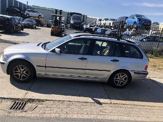 damaged passenger cars BMW 3-serie 316i Touring 2003/3
