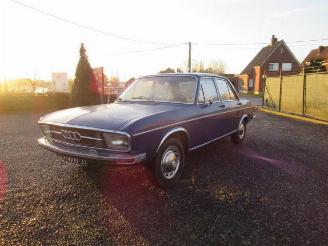 damaged passenger cars Audi 100  1971/6