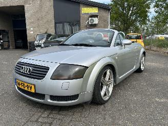 škoda osobní automobily Audi TT ROADSTER 1.8 5V TURBO QUATTRO (4x4) 2000/2