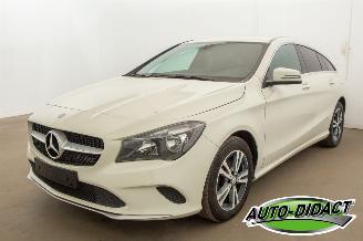 Vaurioauto  passenger cars Mercedes Cla-klasse 180 Shooting Brake Leer 2017/3