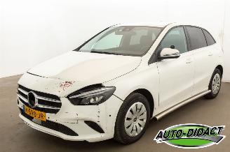 damaged passenger cars Mercedes B-klasse B200D Automaat Leer 2021/10