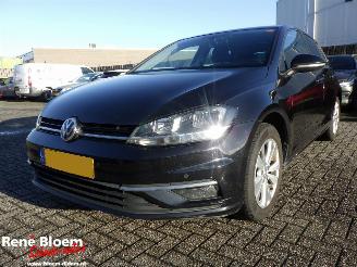 Unfallwagen Volkswagen Golf 1.0 TSI Comfortline 110pk Navi 2017/6