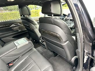 BMW 7-serie 730d xDrive 265pk aut + f1 High Exe M-Ed - nap - schuifdak - hud - softclose - 360 cam - harman/kardon - luchtvering picture 79